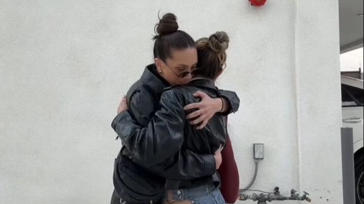 [Laugh Out Loud] How Do People Say Goodbye After a First Date in Their Contacts?