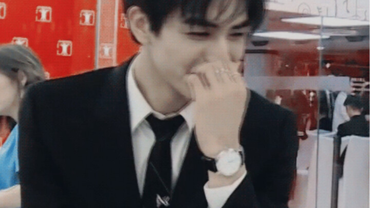 No one can resist the cute and handsome guys from domestic entertainment.