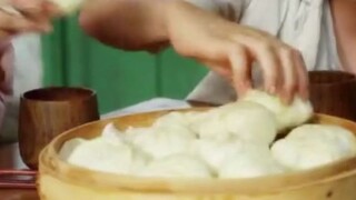 一家五口人到饭店改善伙食，点了一笼包子三条鱼！！