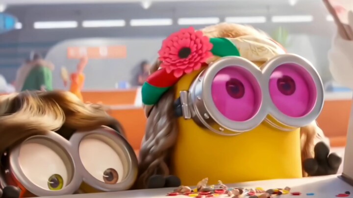 Why do I feel that the Minions are getting cuter and cuter! Especially the crying Bob in the middle!