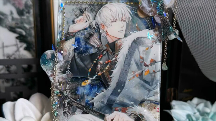 Qi Sili's "Mountains and Seas Oath, Flowing Sand" standee made for my favorite teacher