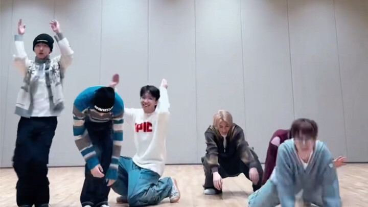 【มยองแจฮยอน】ผู้เล่นแดนเกาหลีขอออกศึก ตบเท้าเข้าทีมจีนเตรียมระเบิดพลังฉลองปีใหม่! ปีใหม่นี้ก็เต้นเกมส