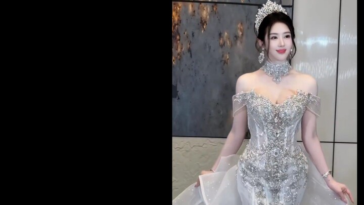 good 👍🏻 miss Ewa super model and the Chinese 😍❤️❤️❤️❤️