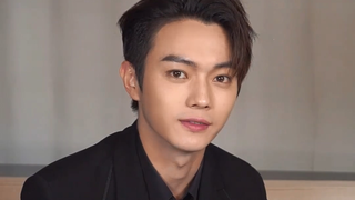 [Xu Kai] Sina Fashion interviewed Xu Kai and talked with Xu Kai about summer, hometown, and waist-ba