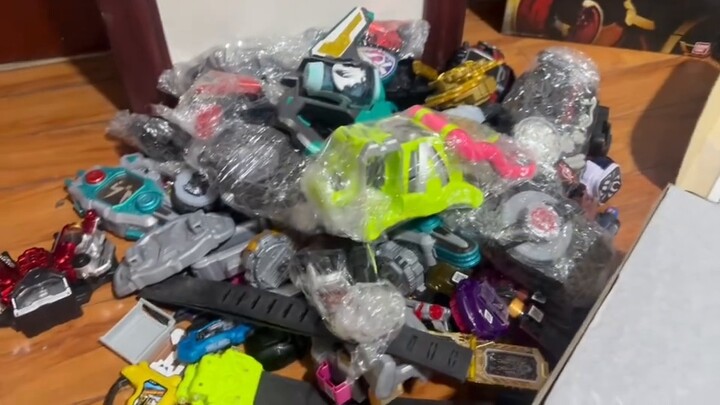 افتتاح متجر جديد، عروض هائلة! أول 8000 متابع سيحصلون بشكل عشوائي على 10 سيفات كريم CSM! جددوا انتباه