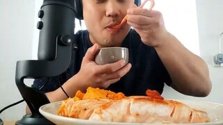 ASMR Salmon & Sweet Potatoes + Mic Brushing (Eating Sounds, Brush, Finger Fluttering, Tapping)