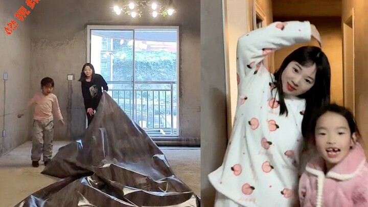 A post-90s single mom burdened by divorce and debt, living in a bare-shell apartment with her 7-year