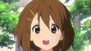 The World Is Strange And Silly Yui Is Adorable
