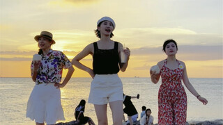 海边夕阳下跳支查尔斯顿舞～