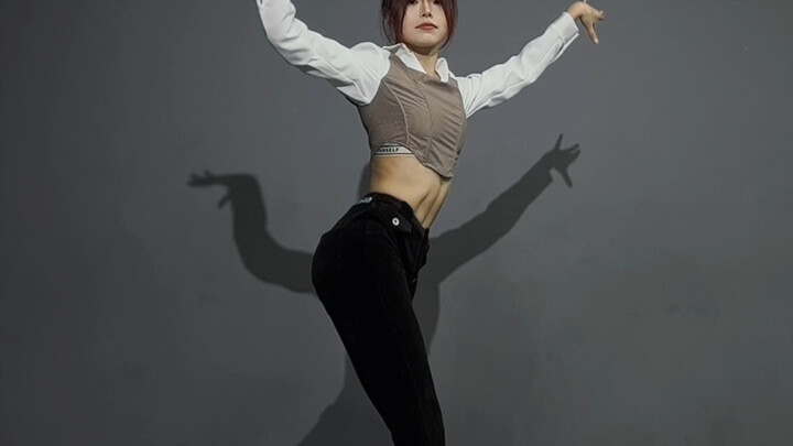 发一个李彩演的solo，完整的视频最近在准备taste ～