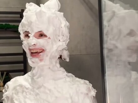 ฝรั่งเขาก็มีคอนเทนต์ฮาๆ ชอบดูพวกเปลี่ยนลุคกันหน่อย…