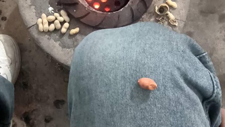 Let me show you just how much energy a tiny peanut packs!