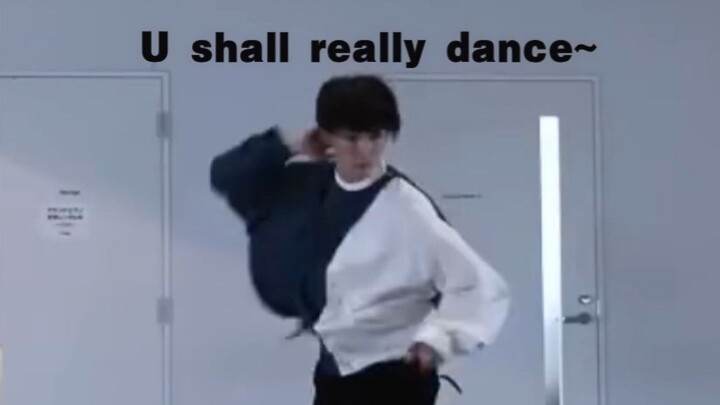 【تسنغ تسي دونغ قوي】 ممل جدًا، دعونا نطلب من آ جيانغ أن يرقص للجميع