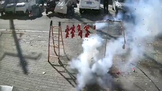 Saudaraku, apakah kamu menembakkan meriam atau granat? 😂