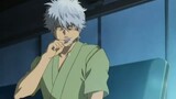 Gintoki menggosok gigi dan menonton film horor