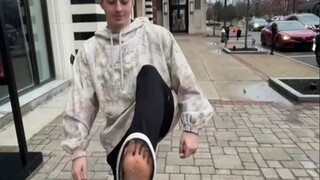 A foreign couple wanted to experience secretly walking barefoot, so they cut off the soles of all th