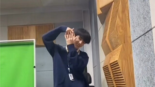 Karena tidak bahagia di tempat kerja, pacar membuatmu tertawa ^_^