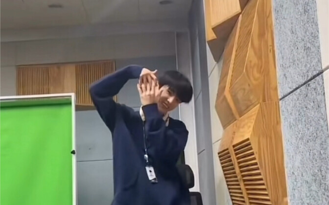 Karena tidak bahagia di tempat kerja, pacar membuatmu tertawa ^_^