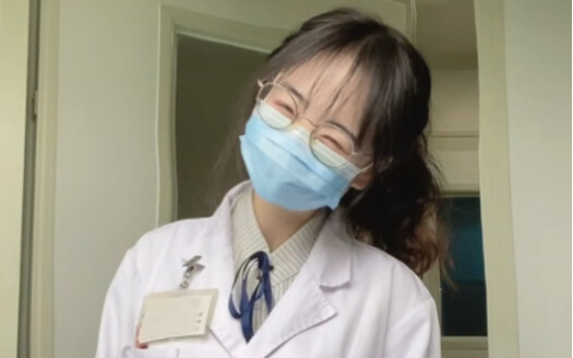 下次见面的话不要在医院啦