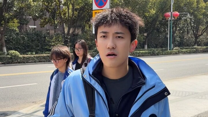 Sekolah tutup saat tahun ajaran baru dimulai, dan tanpa sengaja aku malah jadi kepala sekolah!