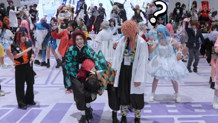 "Ba người thành hàng"