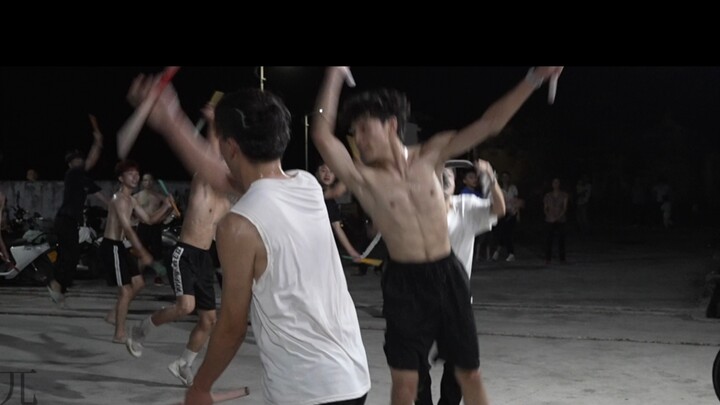 Ultra-clear! Lightspeed Yingge! The headbutt flew!