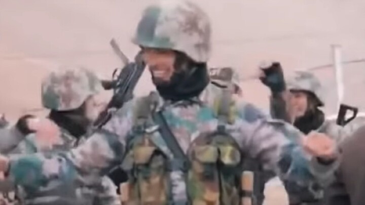 Họ cũng có ước mơ, nhưng họ không thể buông bỏ bộ quân phục của mình.