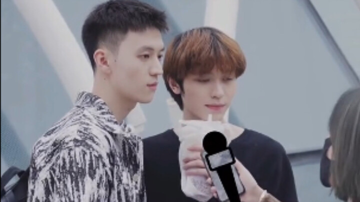 Reporter: What kind of girl do you like? The guy’s answer is a total banger!