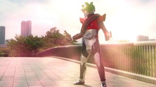 The green hat knight was humiliated and stripped by a monster in the street. If you don't understand