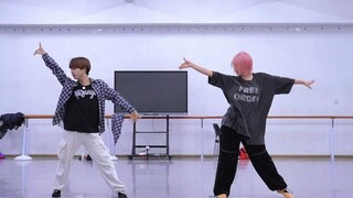 Làm sao bạn biết tôi đã tham dự Lớp học tóc bạc và được cô ấy chọn khiêu vũ cùng?
