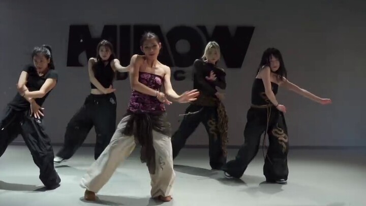 【Miaowushe Yuhuating Store】Suansuan Choreography "Water"