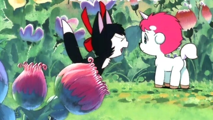Xiao Baijiao used magic to transform a little black cat named Chao into a human girl