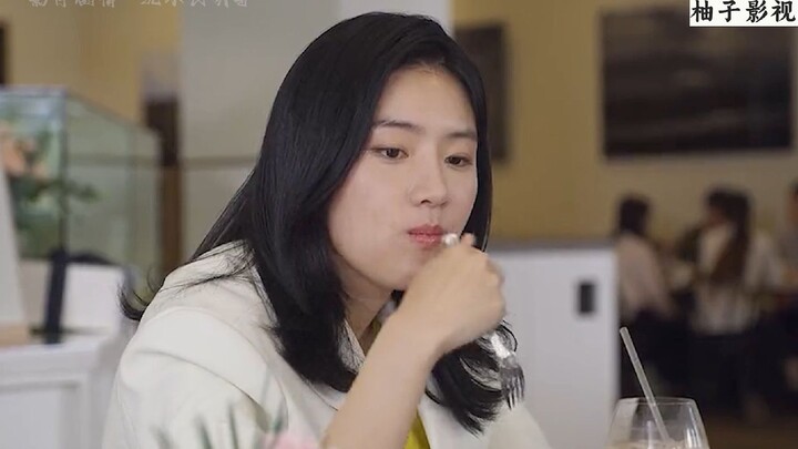 模范学生却是灰色产业大佬，控制数十名女生！