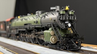 Baroque style | BLI Great Northern GN S-2 bronze car test run | Train model