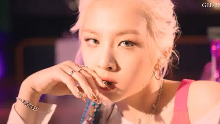 【KARD】The first advertisement of the card game is online=