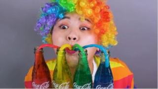 Thử thách thức ăn màu đen vs trắng Push Pop it Mukbang!#amthuc #monngon