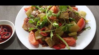 cải chua sào thịt. Món chay. đơn giản hao cơm