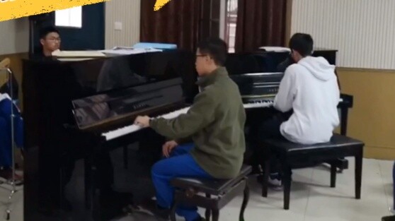 [Piano] "Flower Dance" tampil di kelas musik SMA pada tahun 2018