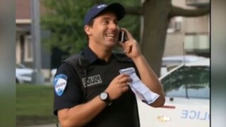 คุณกล้าที่จะทิ้งโทรศัพท์มือถือของตำรวจหรอ?