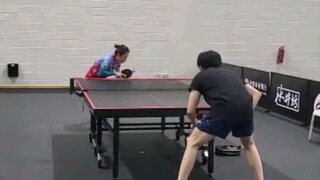 【Wang Chuqin】Big head plays the chip shot before the match Han Ying sister sparring Wang Chuqin vs H