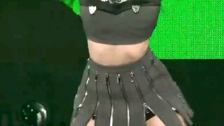 ITZY全员摇尾巴，粒粒摇完领子摇，领子摇完溜溜摇，大家一起摇尾巴