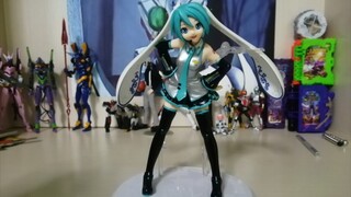 Tentang gaya rambut baru Hatsune Miku