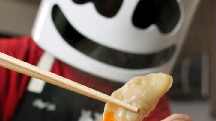 ครัวมาร์ชเมลโล | ตรุษจีนใกล้มาแล้ว มาดูฉันทำเกี๊ยวให้แฟนๆ ชาวจีนกัน🥟🏮