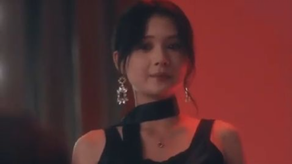 Gadis menyewa pengawal lalu tidur dengannya, tak tahu dia miliarder yang jatuh cinta