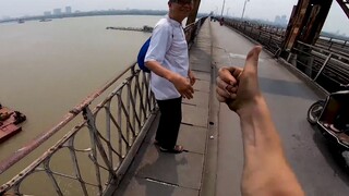 Kakek: Sialan anak muda ini, dia sangat berani