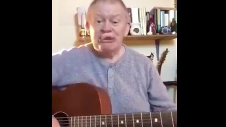 سأغني لكم أغنية... انتظر، أين هي أسناني؟؟؟