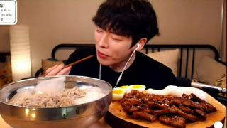 Thời tiết dần chuyển ấm rồi thèm tô mì lạnh #mukbang #mukbangASMR