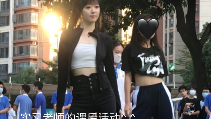 老师和学生一起随唱谁跳！！是什么体验！！梦回高中！！