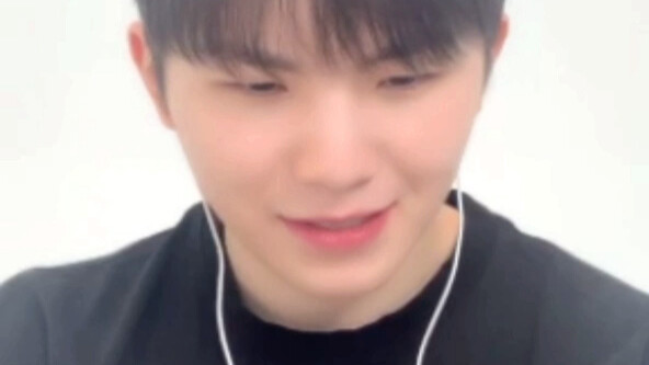 المعلّم لي: متى ستتحرّر من العلاقات؟؟؟