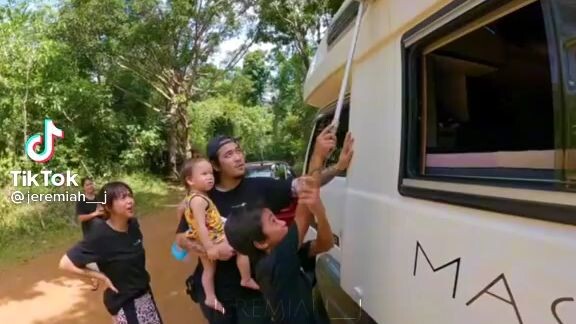 van life of ge ong and his family